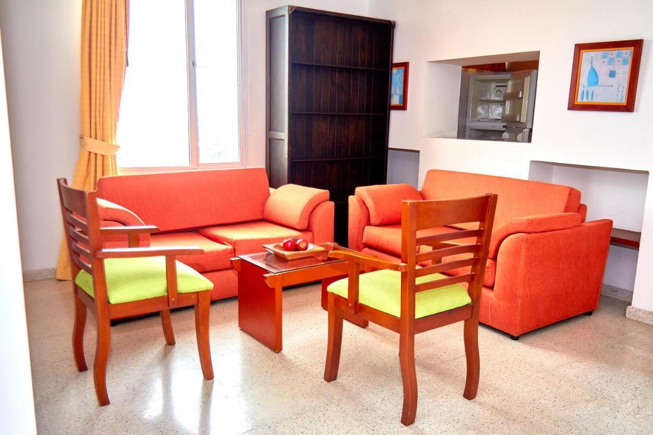 Hotel Torre Del Prado บาร์รังกีญา ภายนอก รูปภาพ