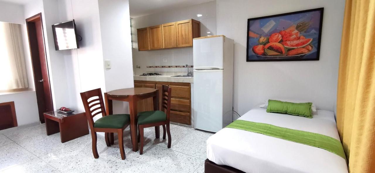 Hotel Torre Del Prado บาร์รังกีญา ภายนอก รูปภาพ