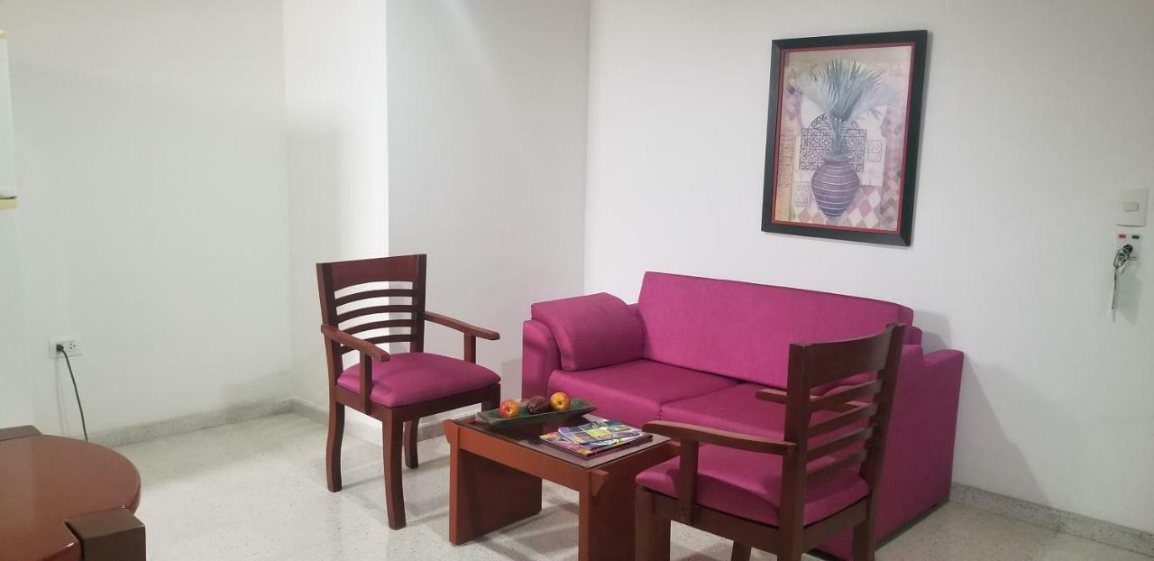 Hotel Torre Del Prado บาร์รังกีญา ภายนอก รูปภาพ